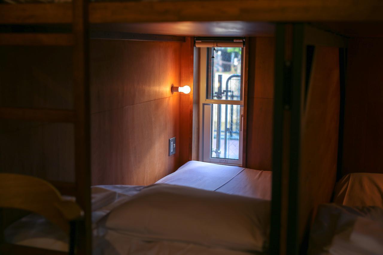 Tinys Yokohama Hinodecho Hostel Kültér fotó