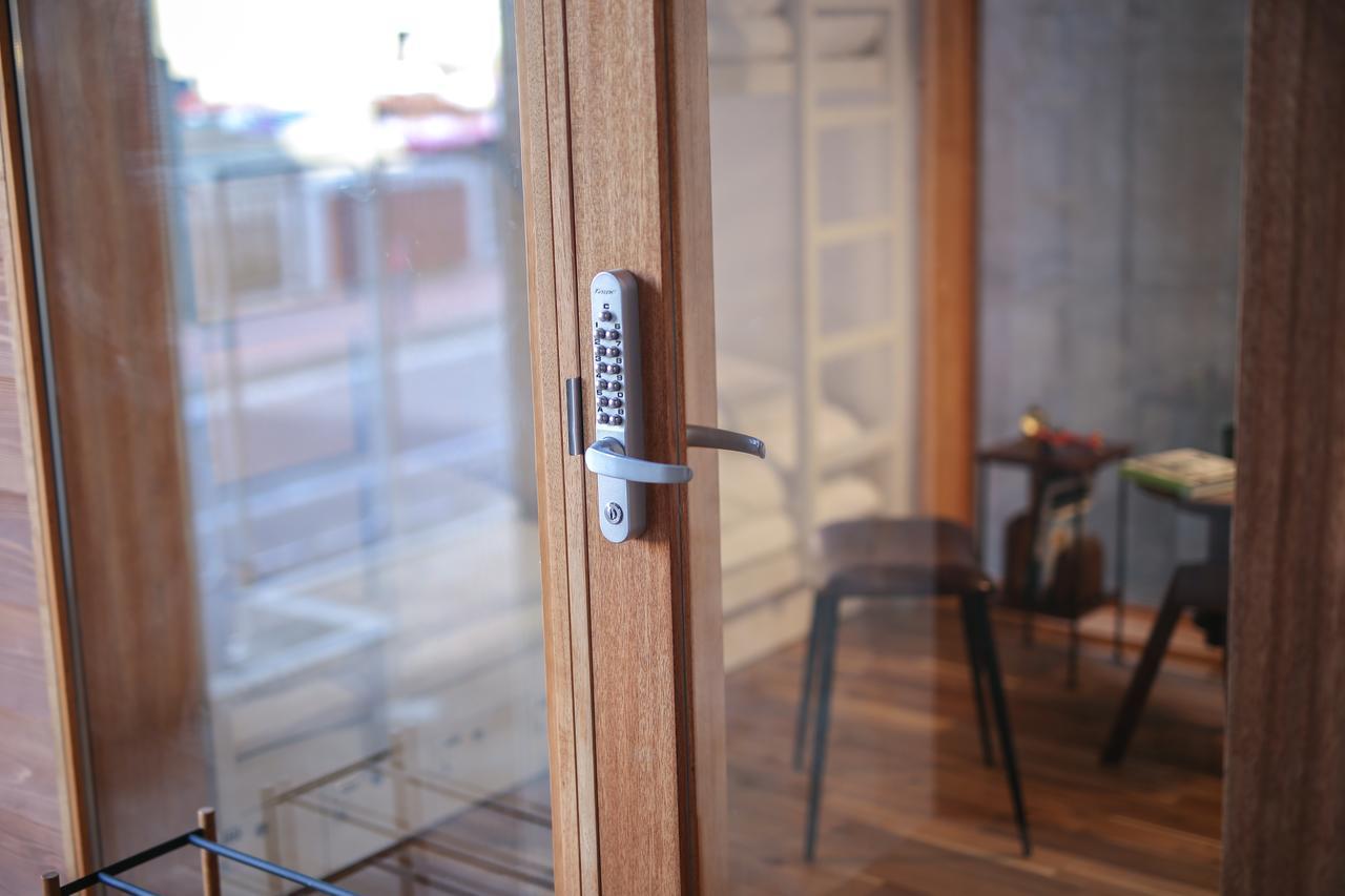 Tinys Yokohama Hinodecho Hostel Kültér fotó