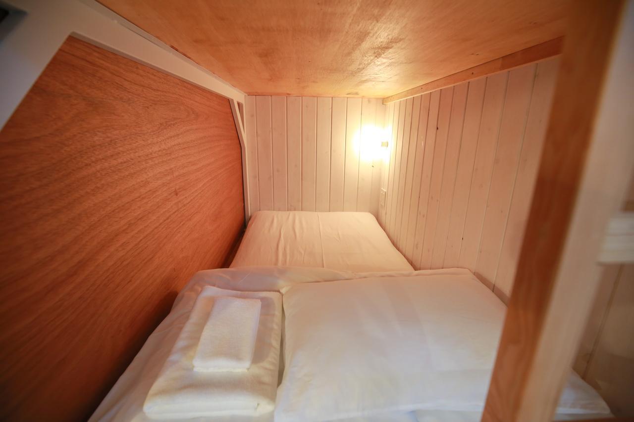 Tinys Yokohama Hinodecho Hostel Kültér fotó